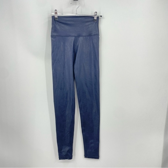 Offline by Aerie The Hugger High Waist Crackle Legging Size XS Coated blue - Picture 1 of 10